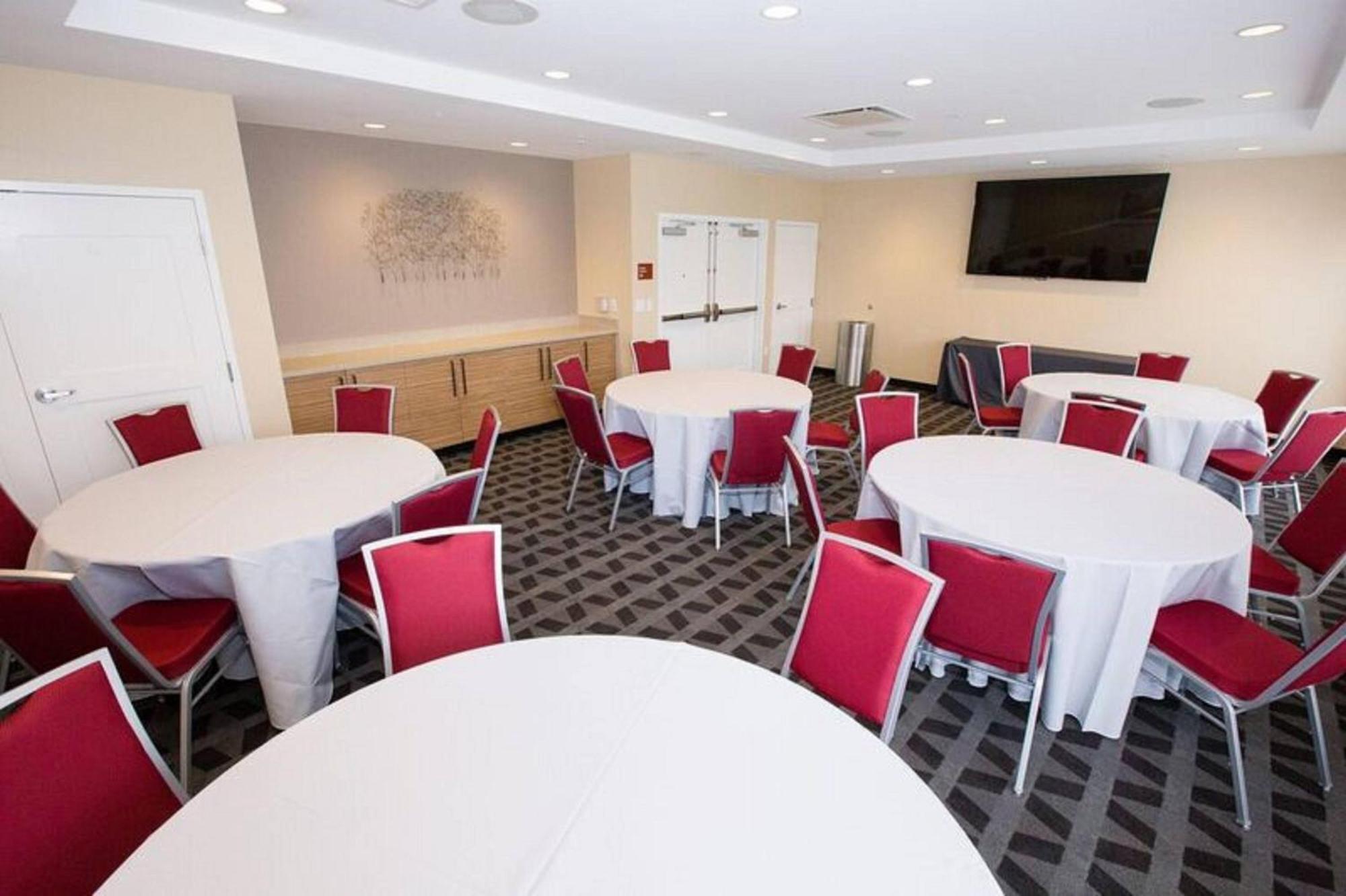 Towneplace Suites By Marriott Pittsburgh Harmarville Εξωτερικό φωτογραφία